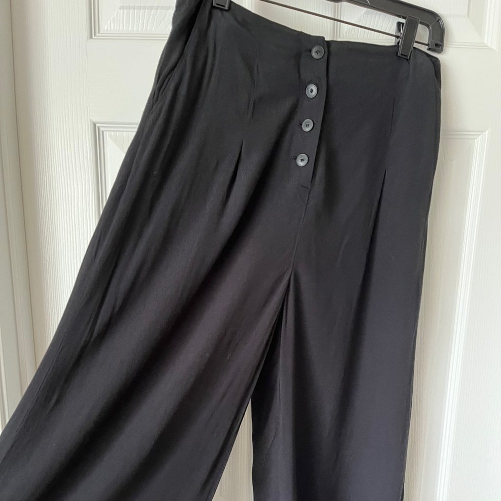 Chelsea 28 Black Flowy Ankle Pant size 6